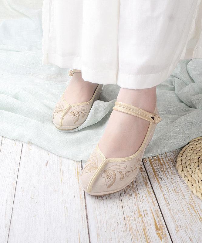 スプライシンググリーンの刺繍入りオリエンタルバックルストラップウェッジハイウェッジヒールシューズ