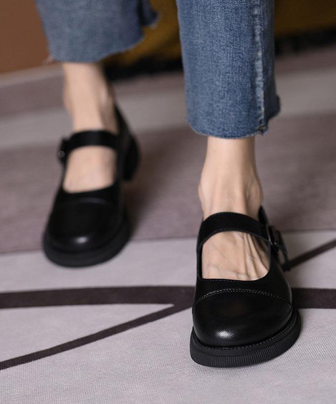 ホワイトフェイクレザーのファッションスプライシングフラットフットシューズ