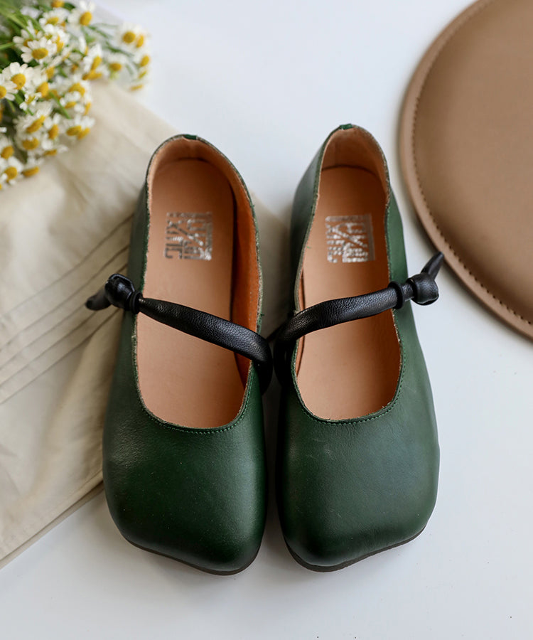 ホワイトフラット 牛革 ユニークバックルストラップフラット